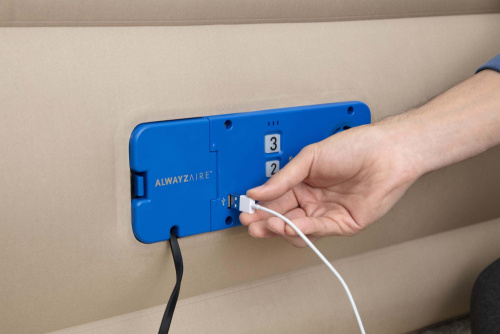 Надувная кровать AlwayzAire Fortech 152х203х51 см, встроенный насос 220V с автоподкачкой (Bestway 69037 BW)